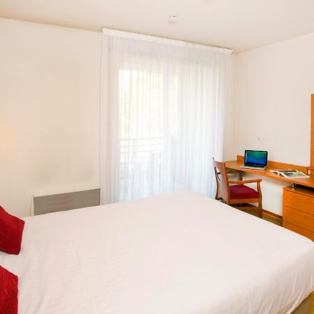 Aparthotel Sejours & Affaires Geneve Saint Genis Exterior foto